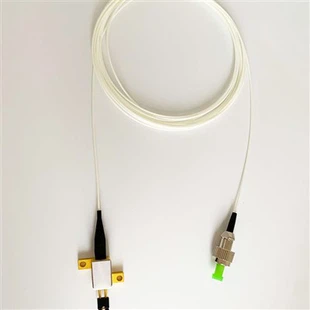 1550nm 2.5W Snáithín Léasair Dé-óid